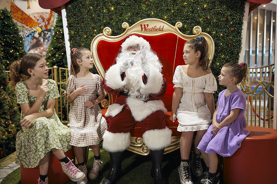 Westfield launches Auslan Santa for Deaf and hard-of-hearing children this Christmas