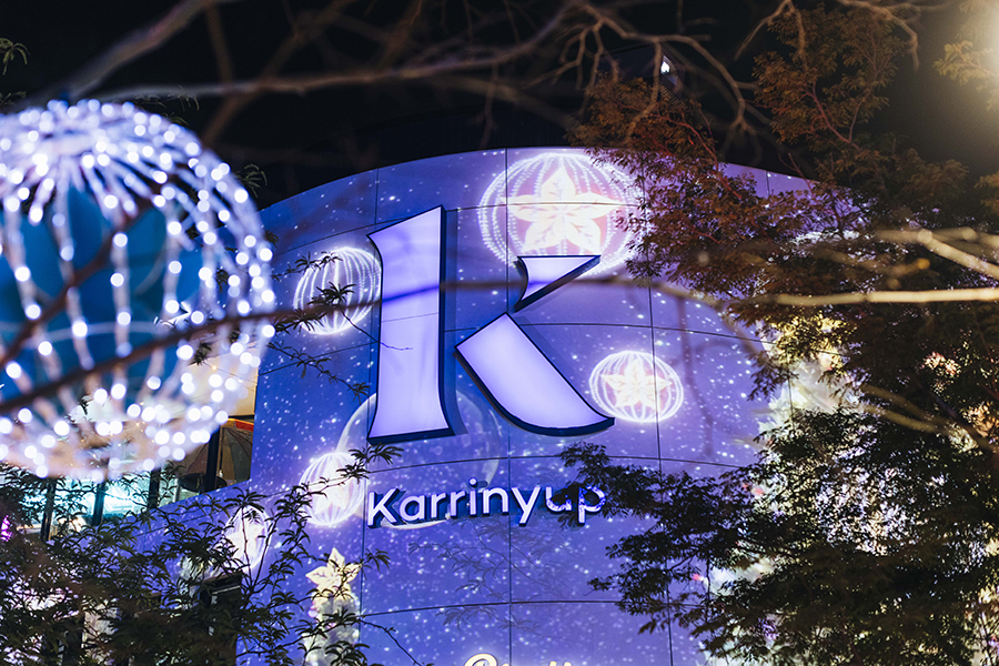 Karrinyup welcomes Christmas with an abseiling Santa & Perth’s largest Christmas tree