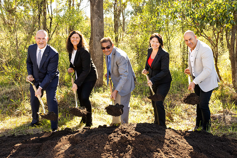 Western Sydney’s first outlet retail destination has commenced construction