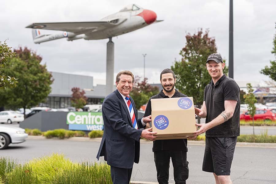 Central West Shopping Centre provides Maribyrnong community with meal boxes